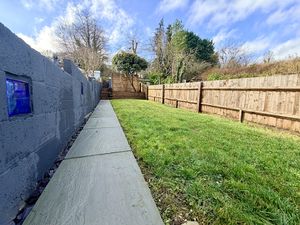 Photo 16- click for photo gallery